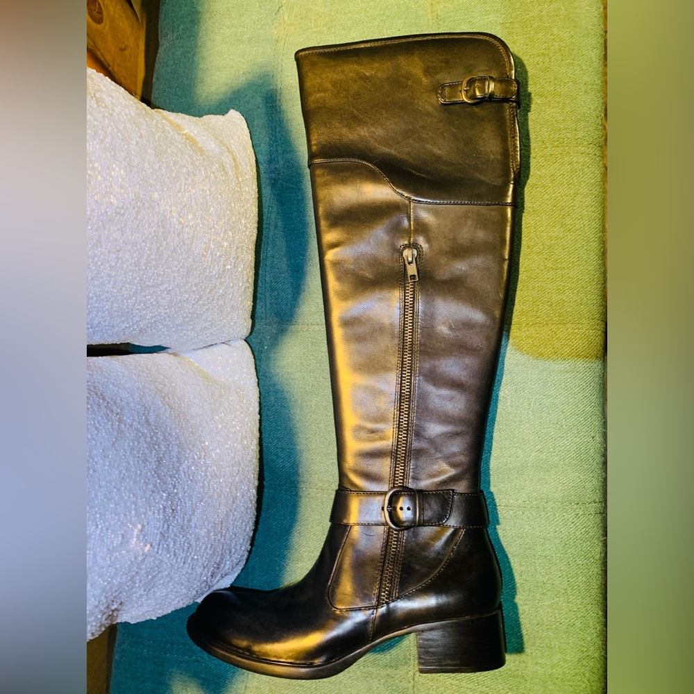 BORN Crown Collection Selyse Riding Boots - Picture 8 of 16